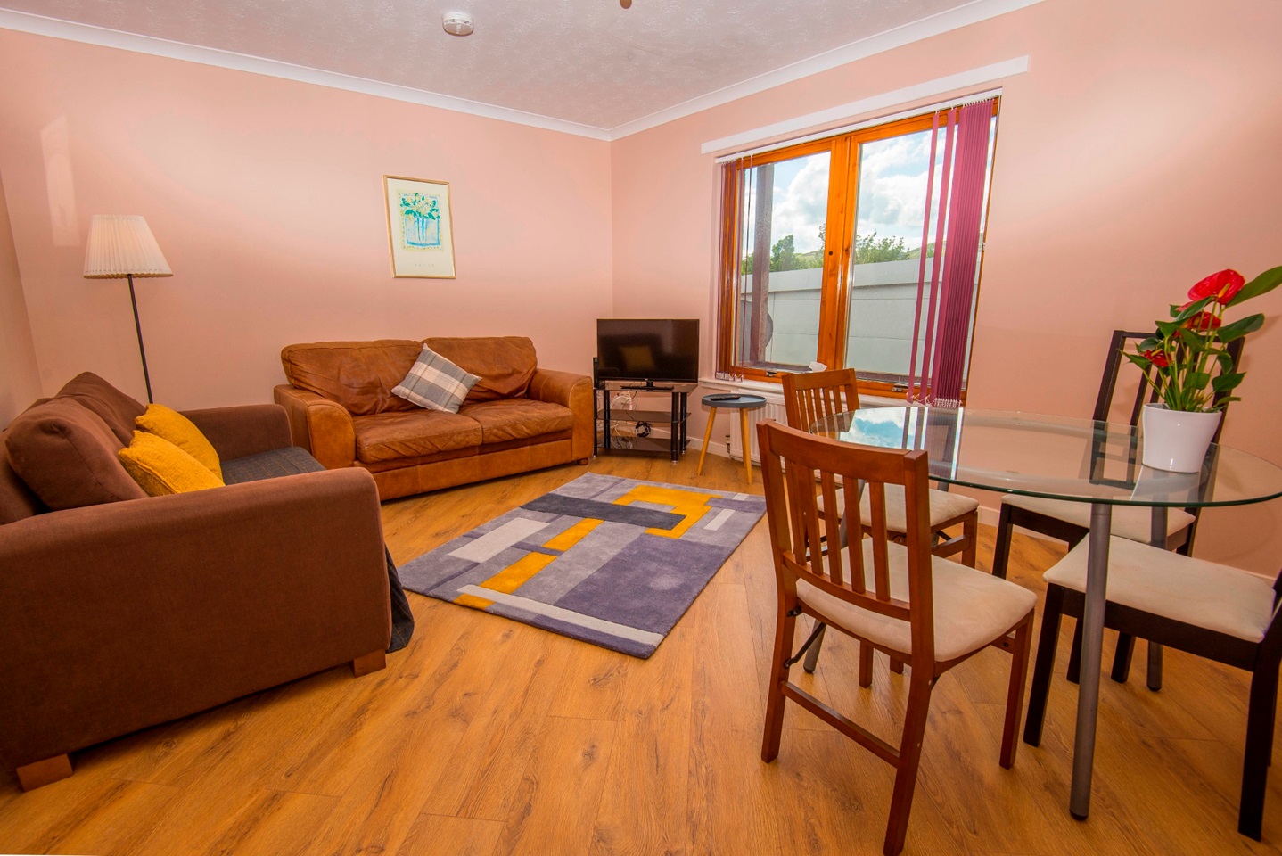 2 Bed Flat, St Clair Place, EH6, N1 7GU