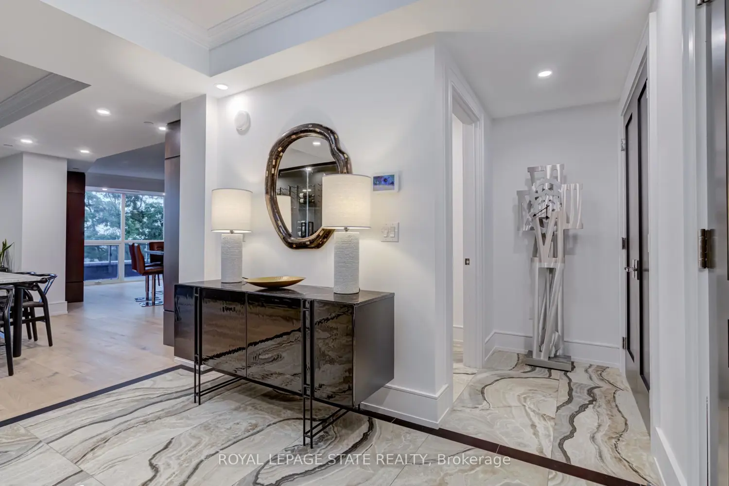 Additional image 6 of 2060 Lakeshore Road 308