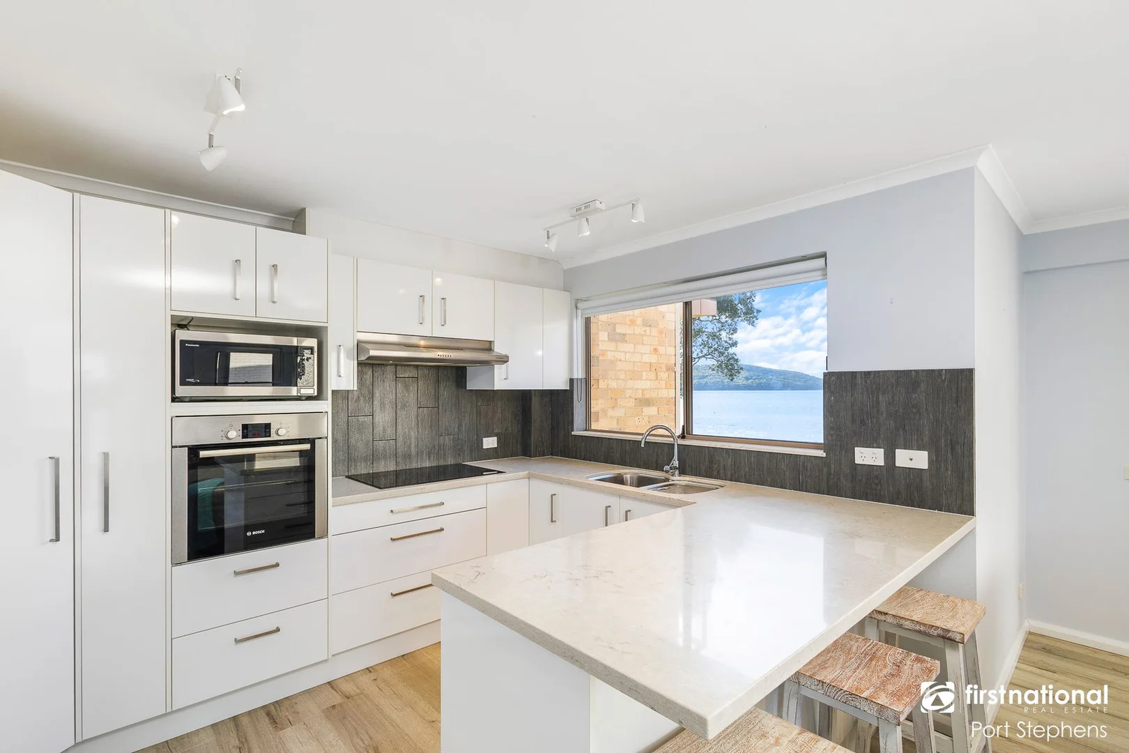 Additional image 6 of 2/83 Soldiers Point Road, Soldiers Point NSW 2317