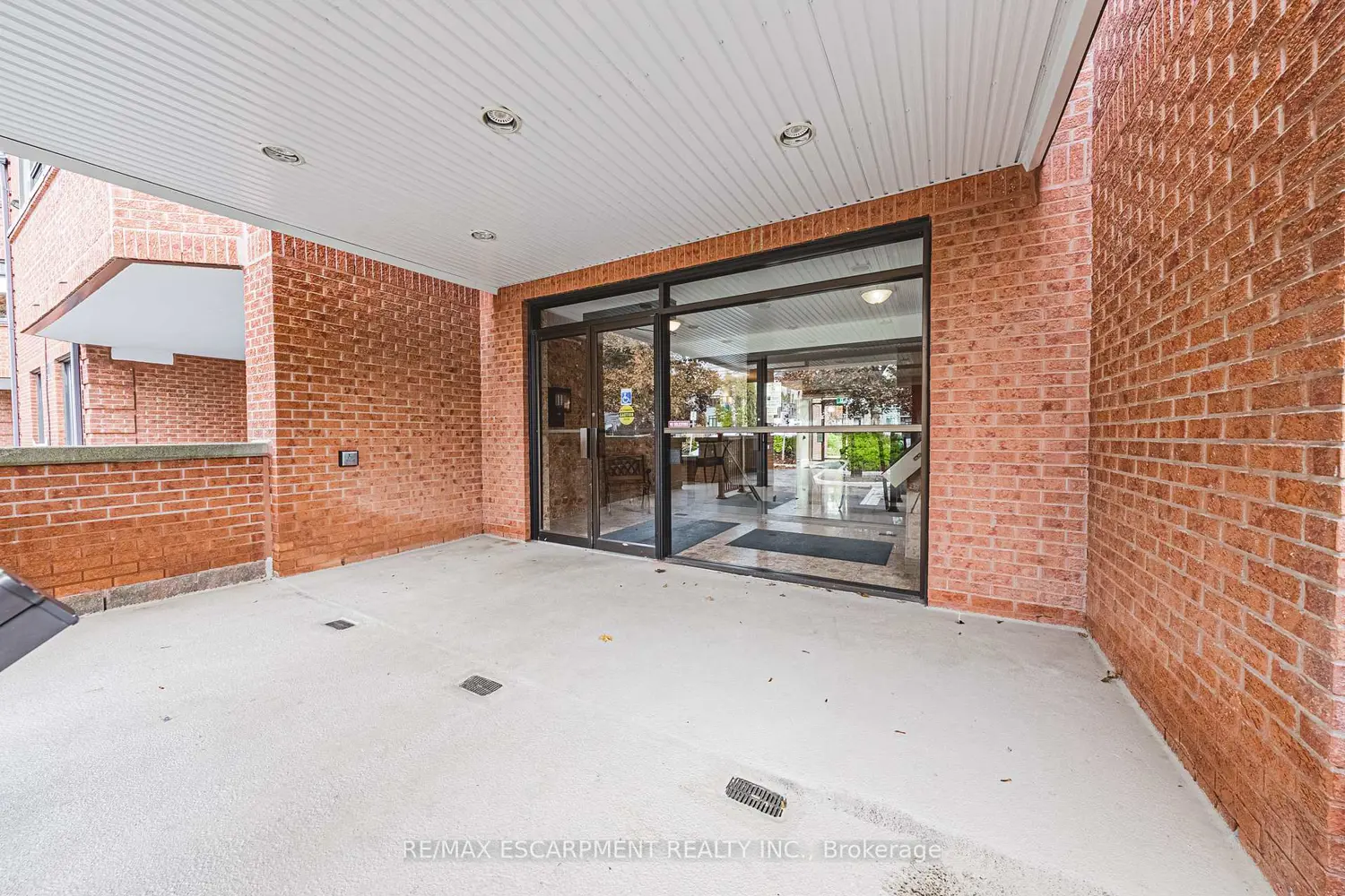 Additional image 3 of 150 Wilson Street 215