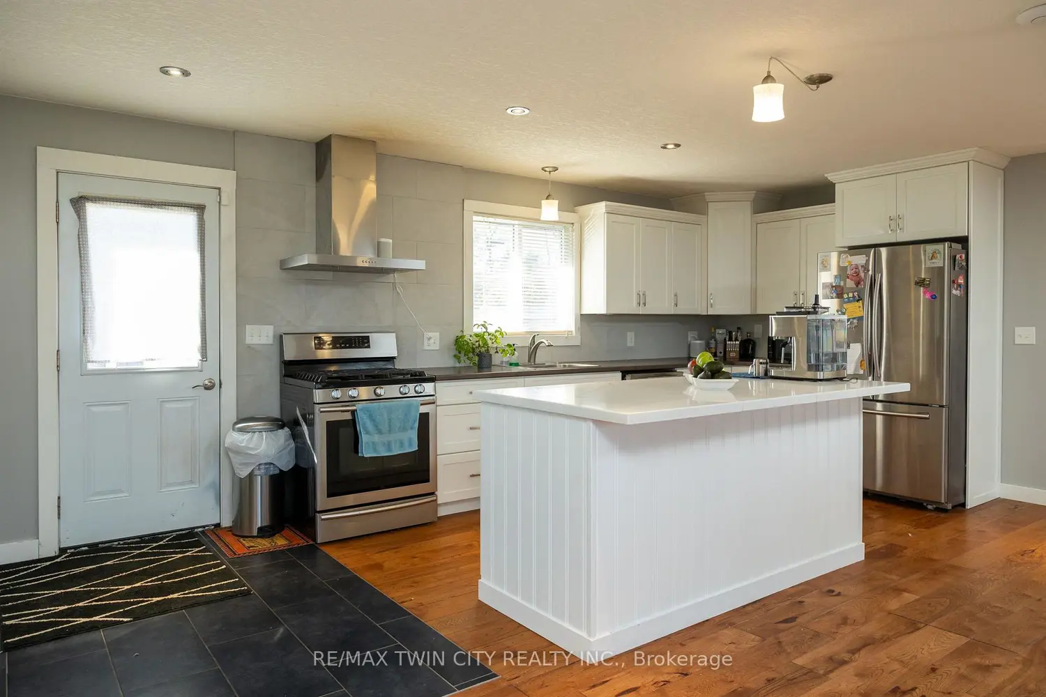 Additional image 8 of 4595 Kelvin Road