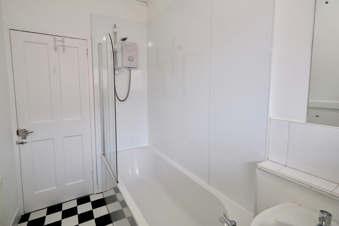 Additional image 9 of 3 Bed Flat, Thornwood, G11, N1 7GU