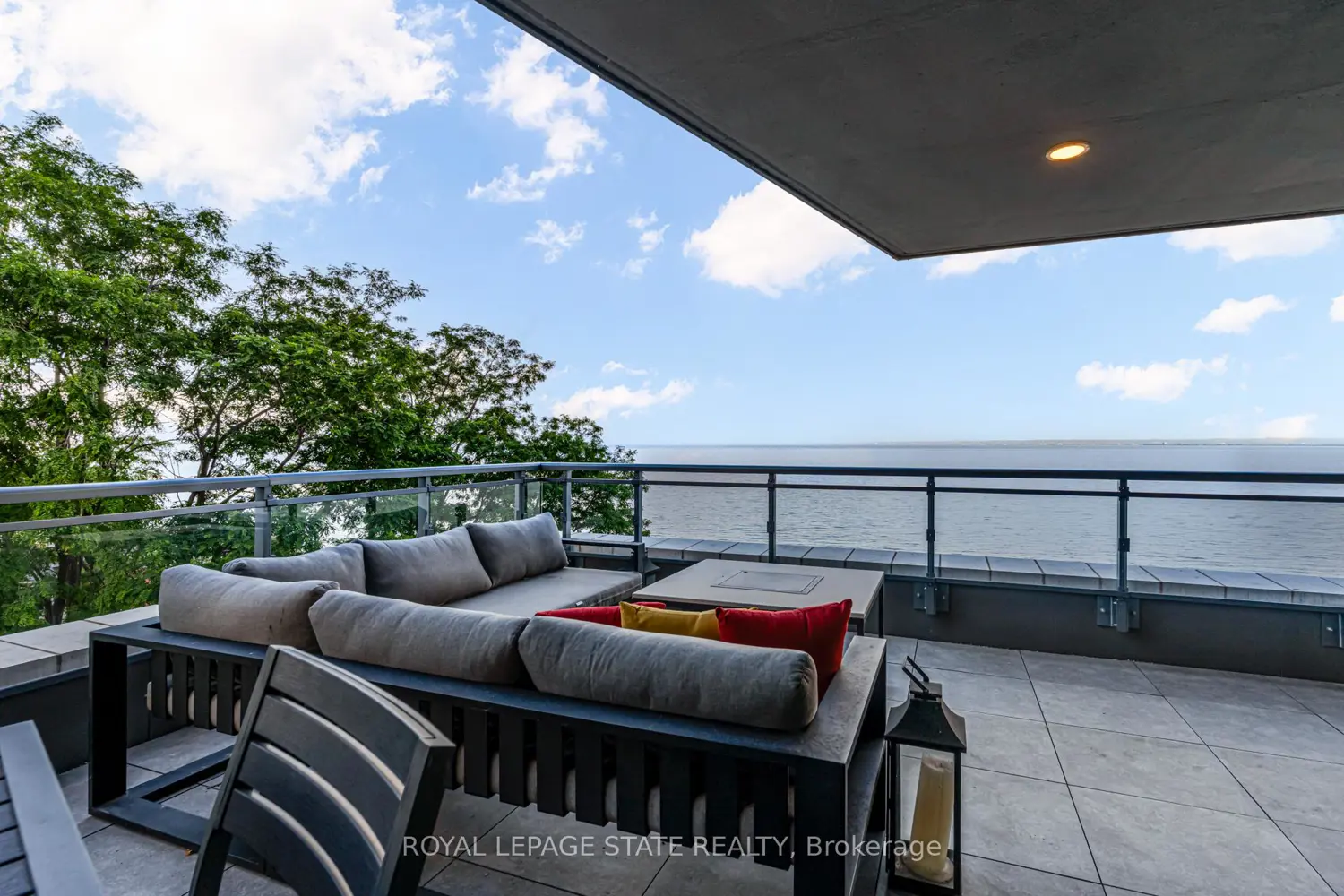 Additional image 14 of 2060 Lakeshore Road 308