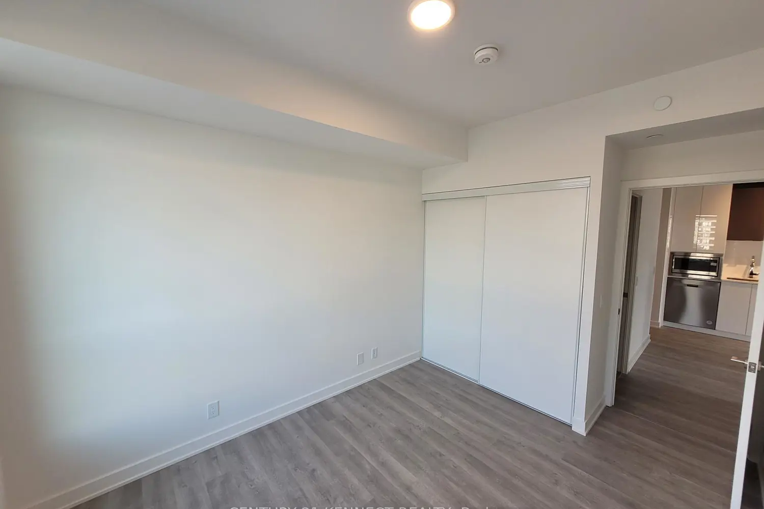 Additional image 8 of 50 Upper Mall Way B-432