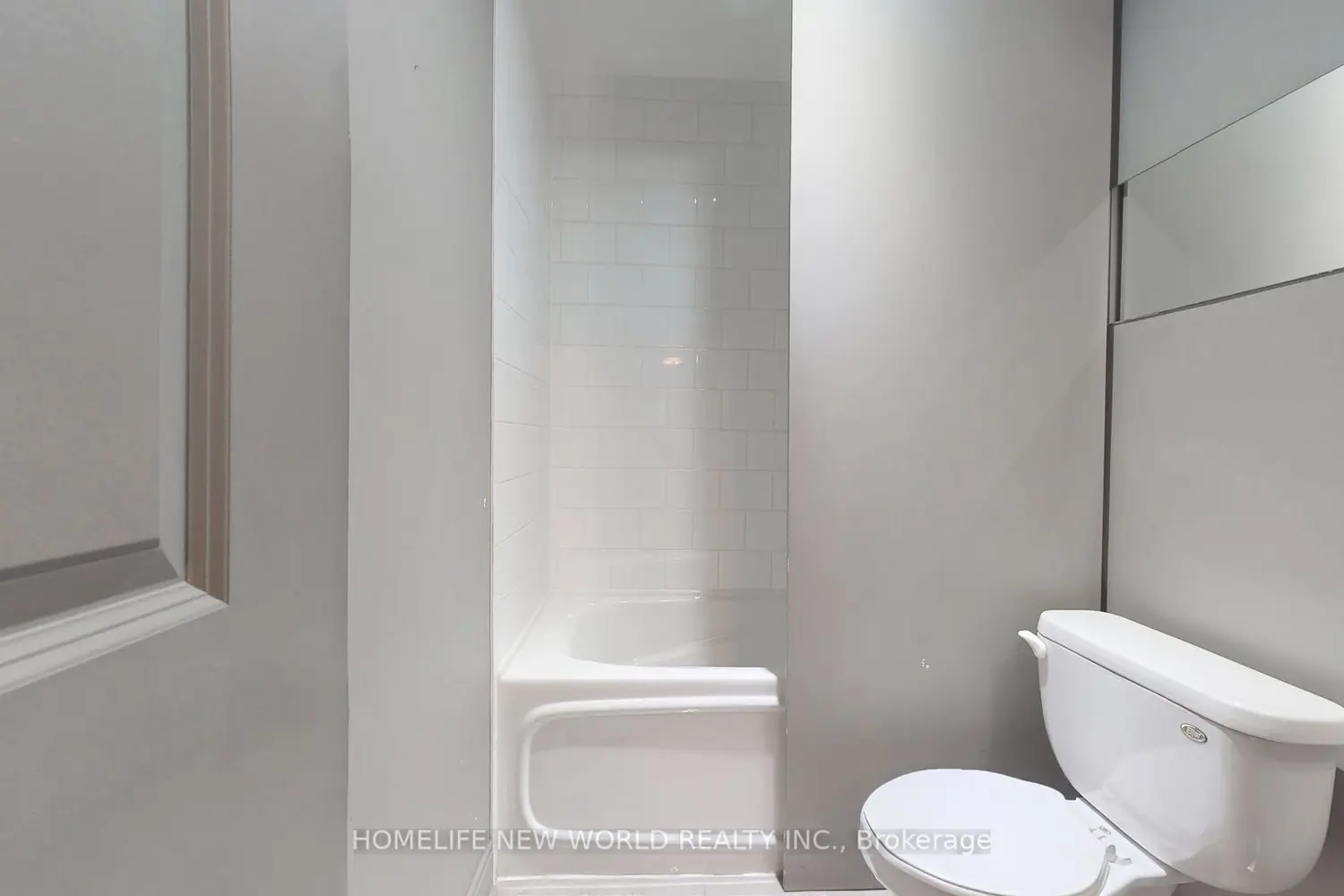Additional image 11 of 18 Yorkville Avenue 312