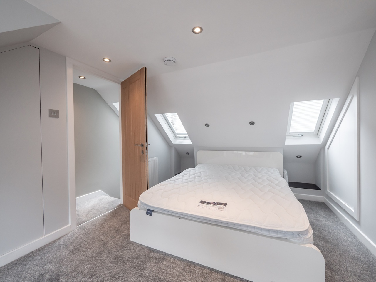 Additional image 19 of 2 Bed Flat, King's Stables Lane, EH1, N1 7GU