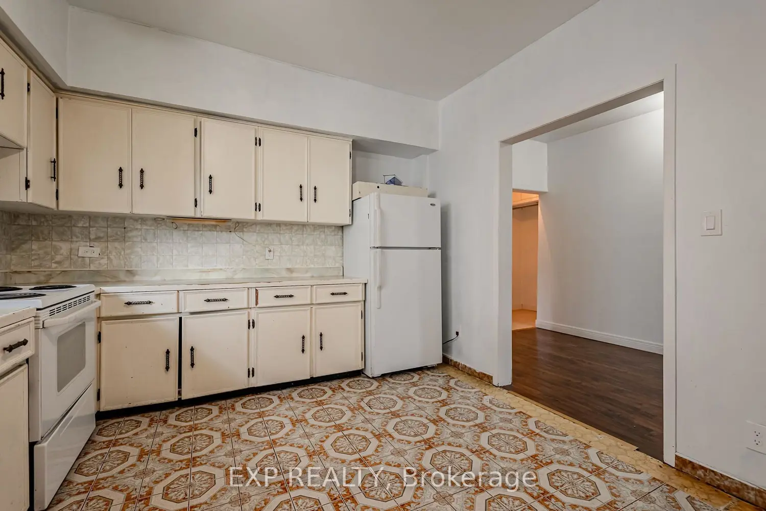 Additional image 8 of 4865 Armoury Street