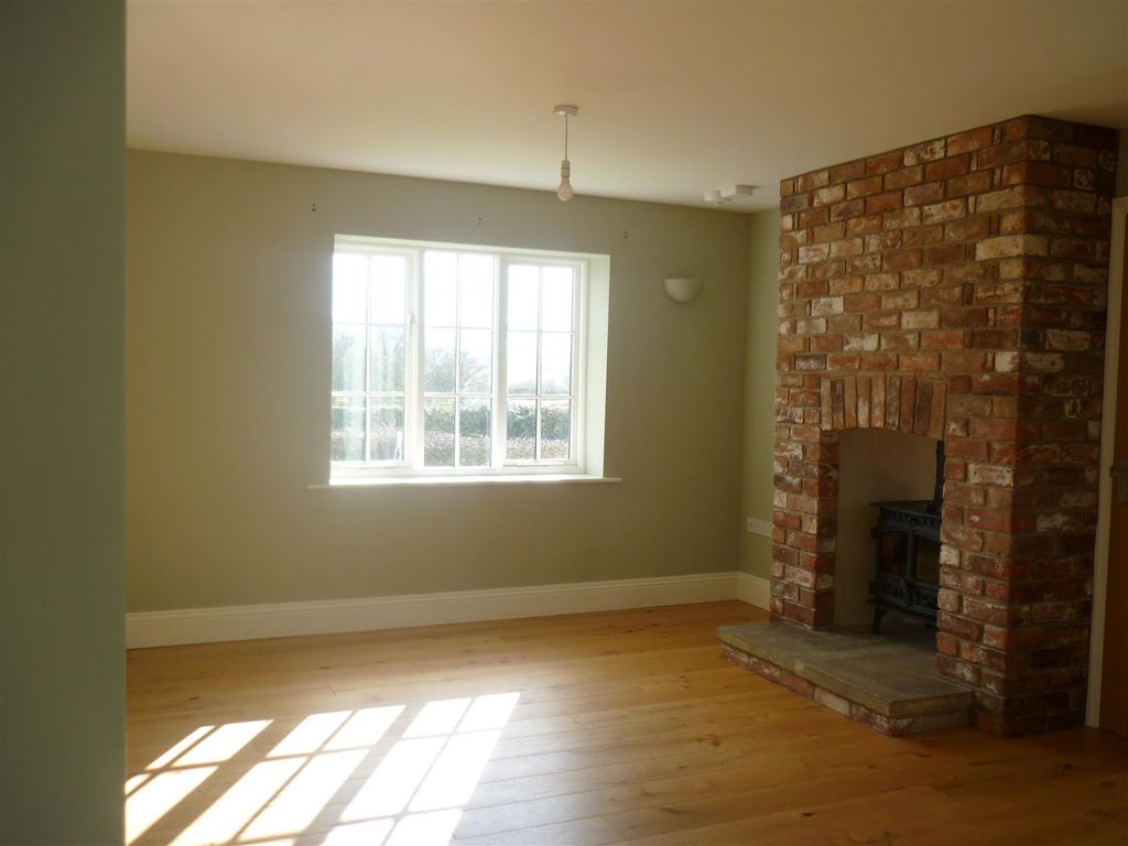 Additional image 4 of 4 bed detached house to rentForesters Cottage, Main Street, Bugthorpe, York YO41