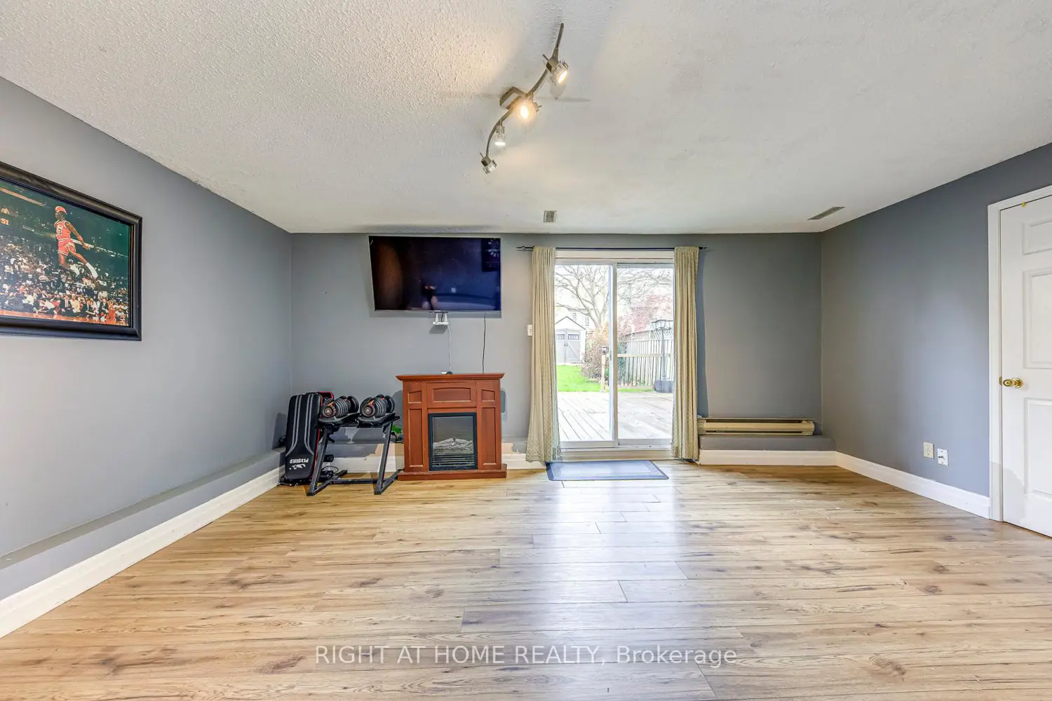 Additional image 15 of 1558 Litchfield Road