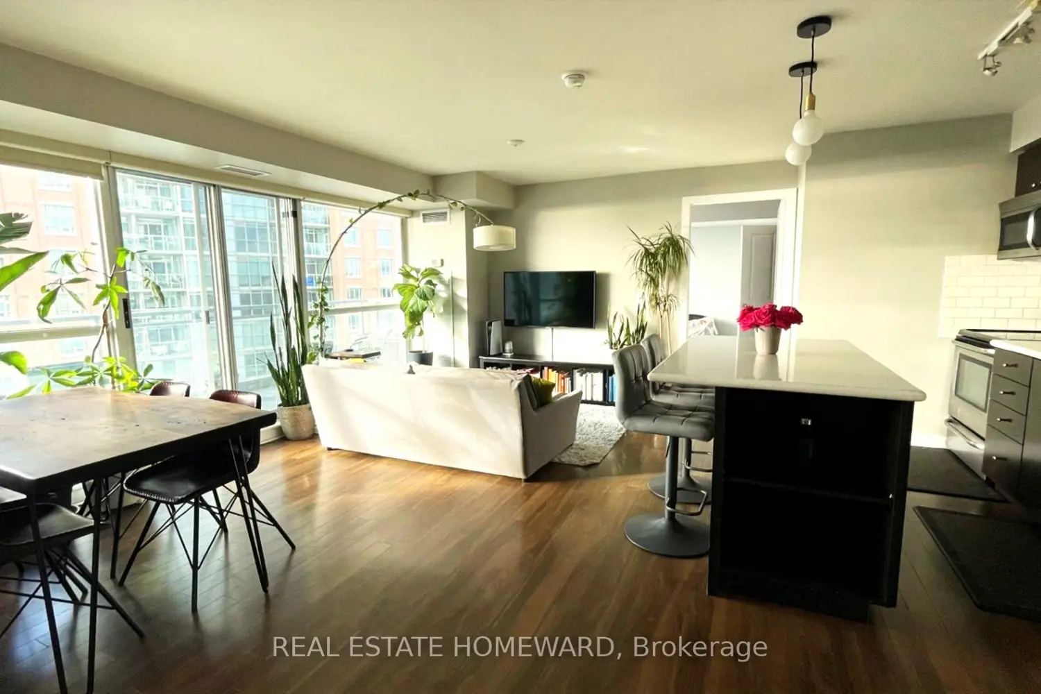Additional image 6 of 100 Western Battery Road 2106