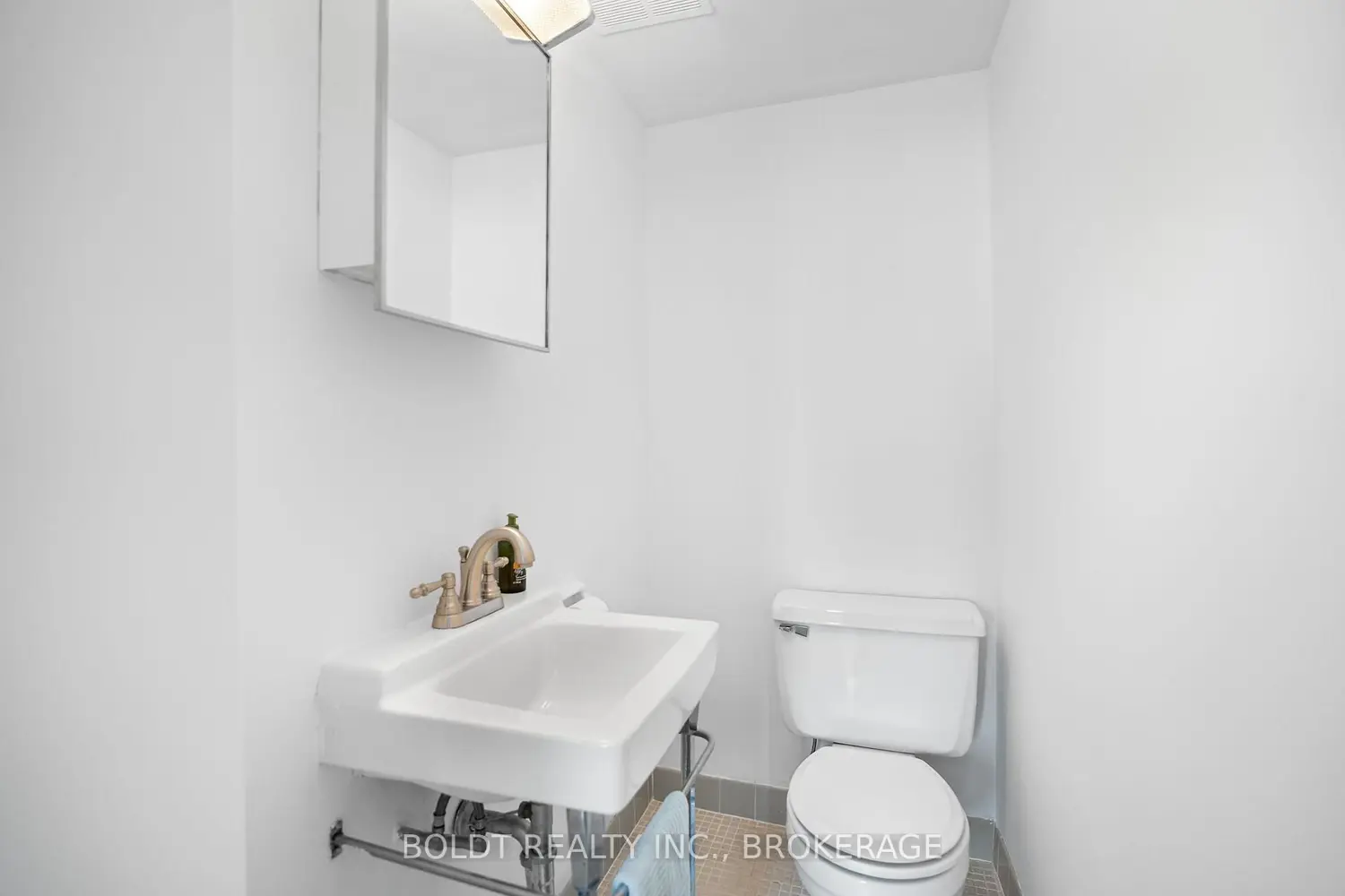 Additional image 6 of 35 Towering Heights Boulevard 902