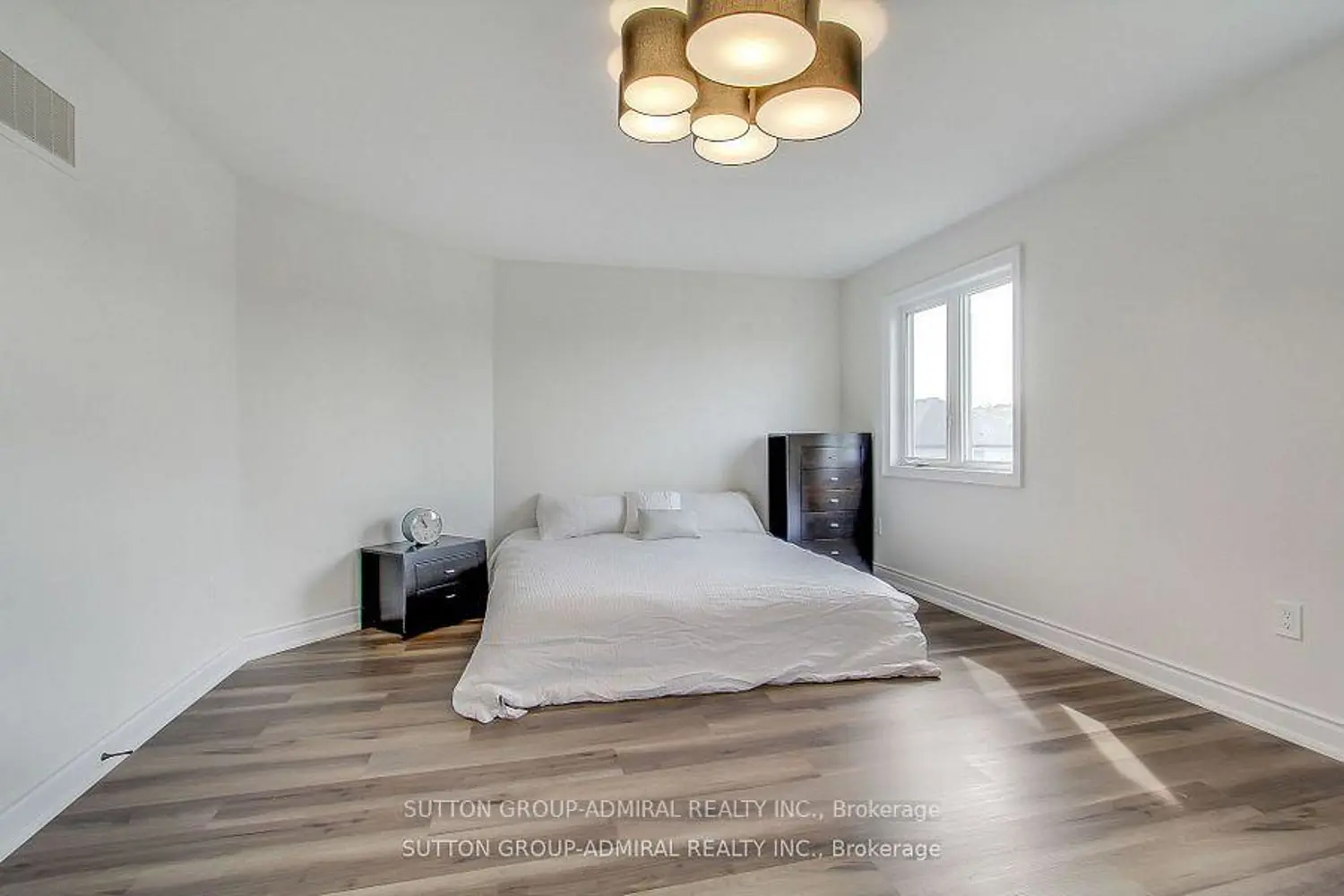 Additional image 16 of 26 Oakmont Avenue