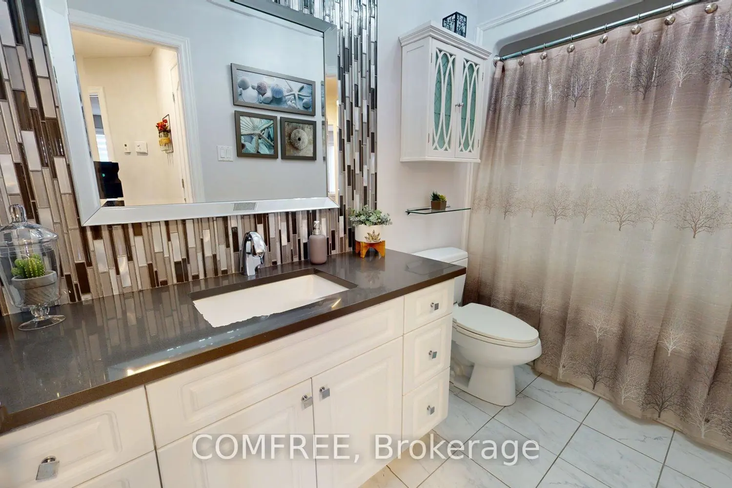 Additional image 12 of 770 Principale Street 204