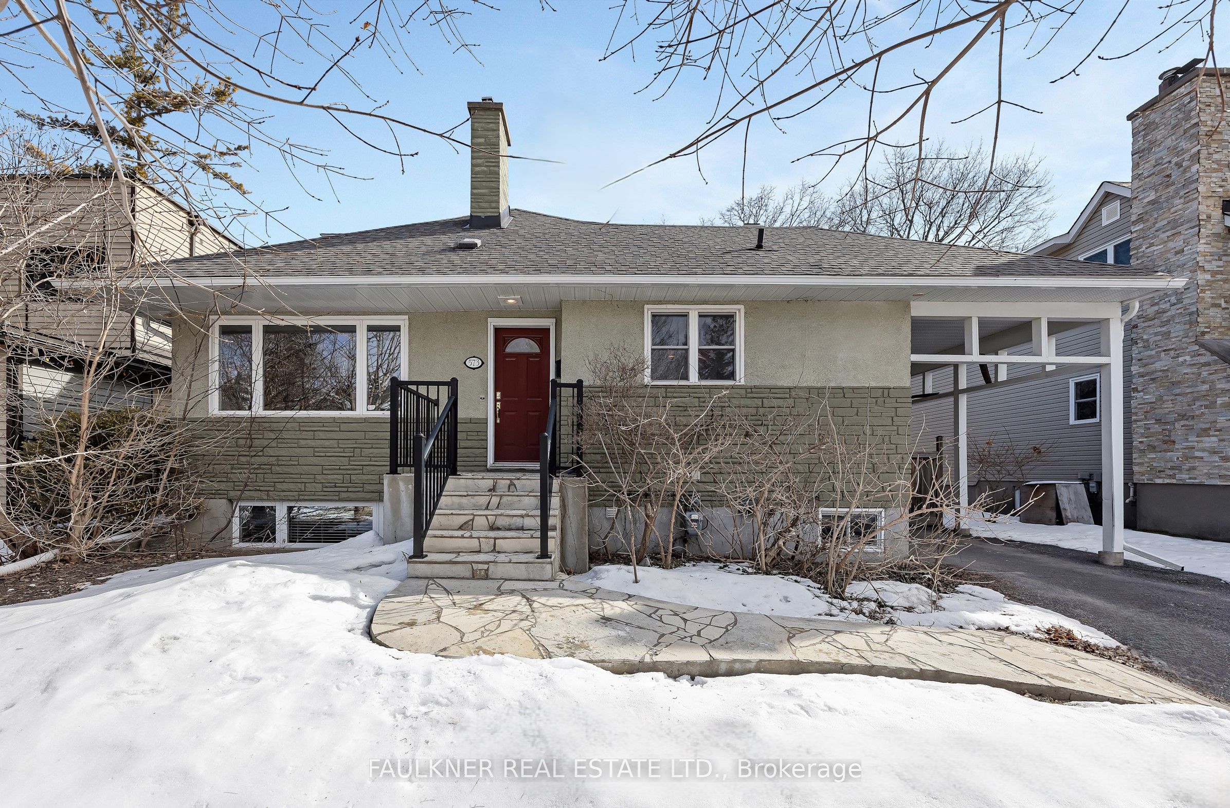 573 Courtenay Avenue, Ottawa, ON, K2A 3B4