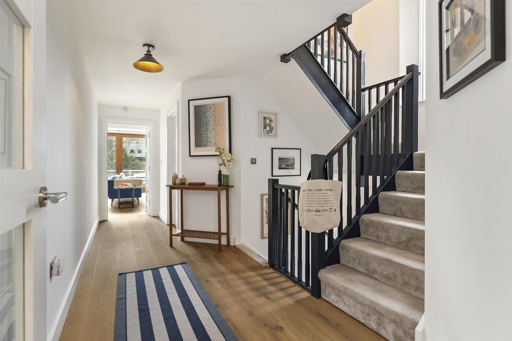 Additional image 8 of 4 bed property to rentParadise Row, Pembroke SA71