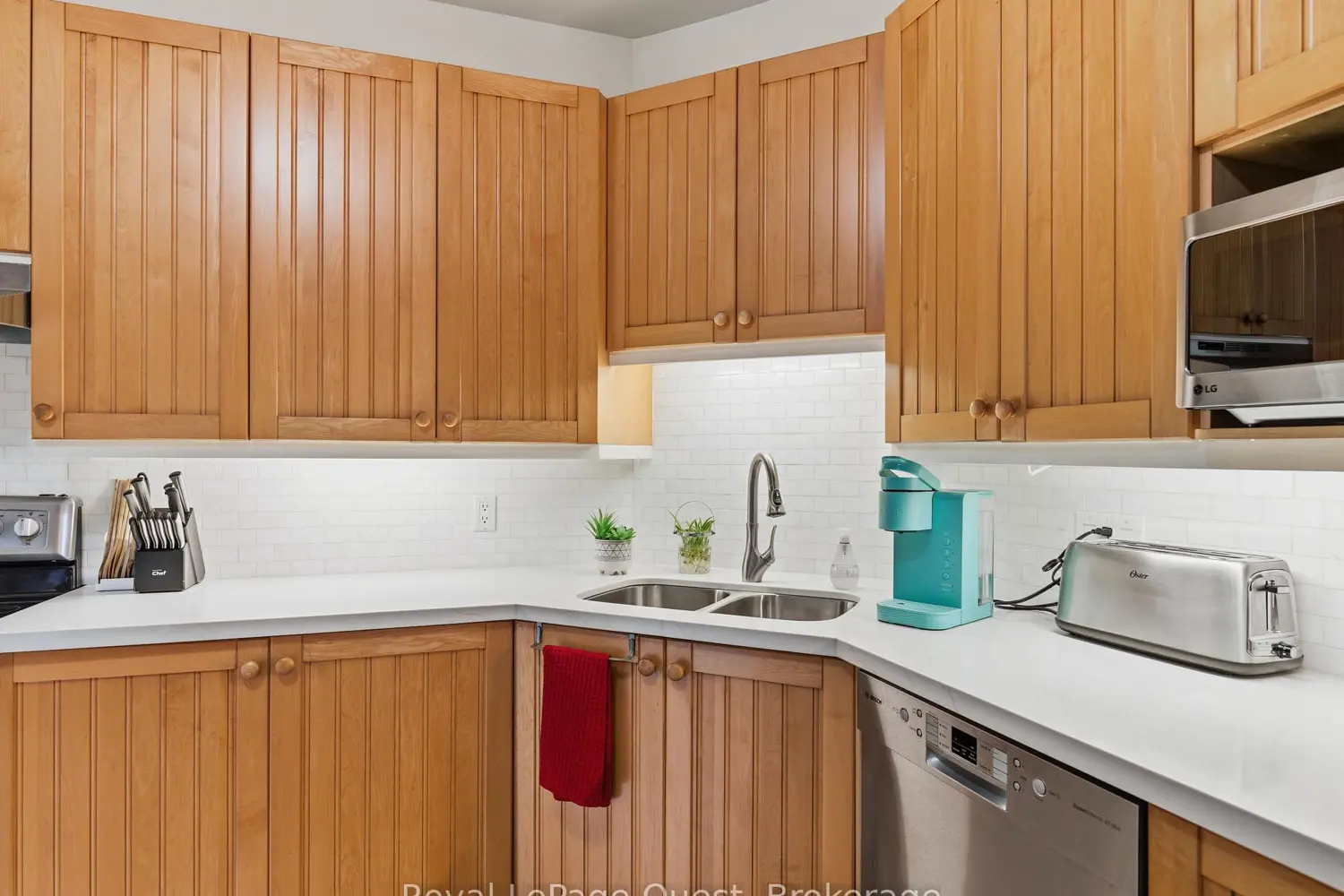 Additional image 16 of 160 14 Concession