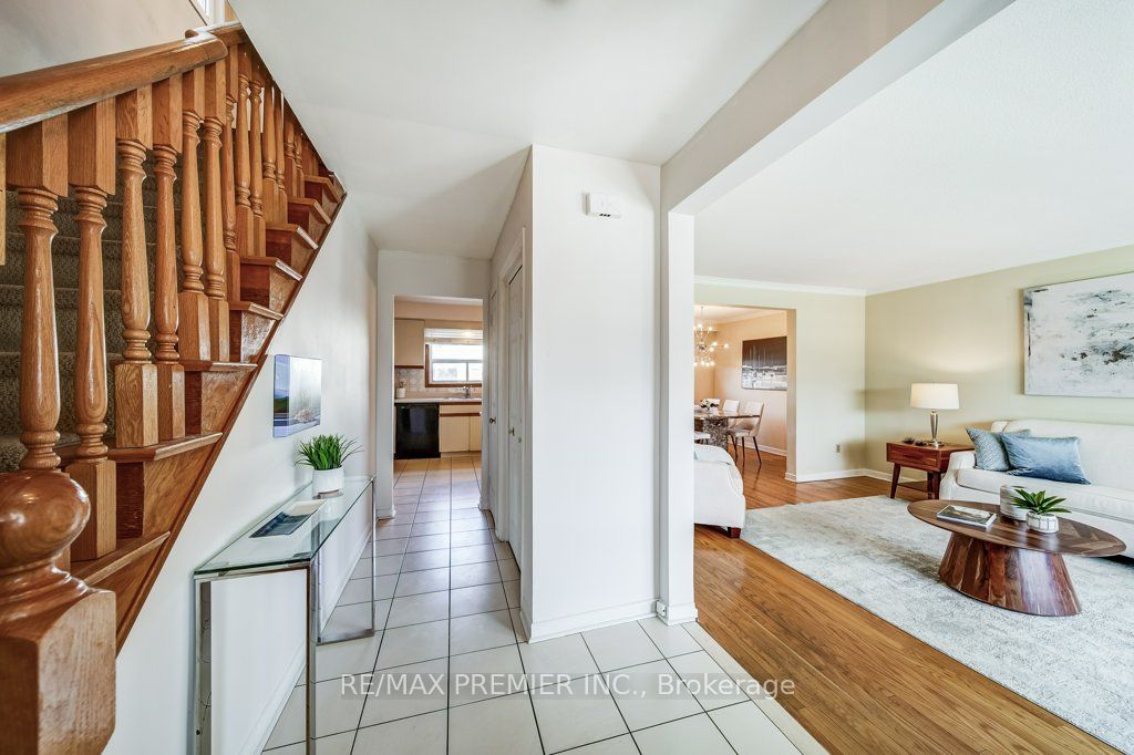 Additional image 5 of 334 Rimilton Avenue, Toronto, ON, M8W 2E4