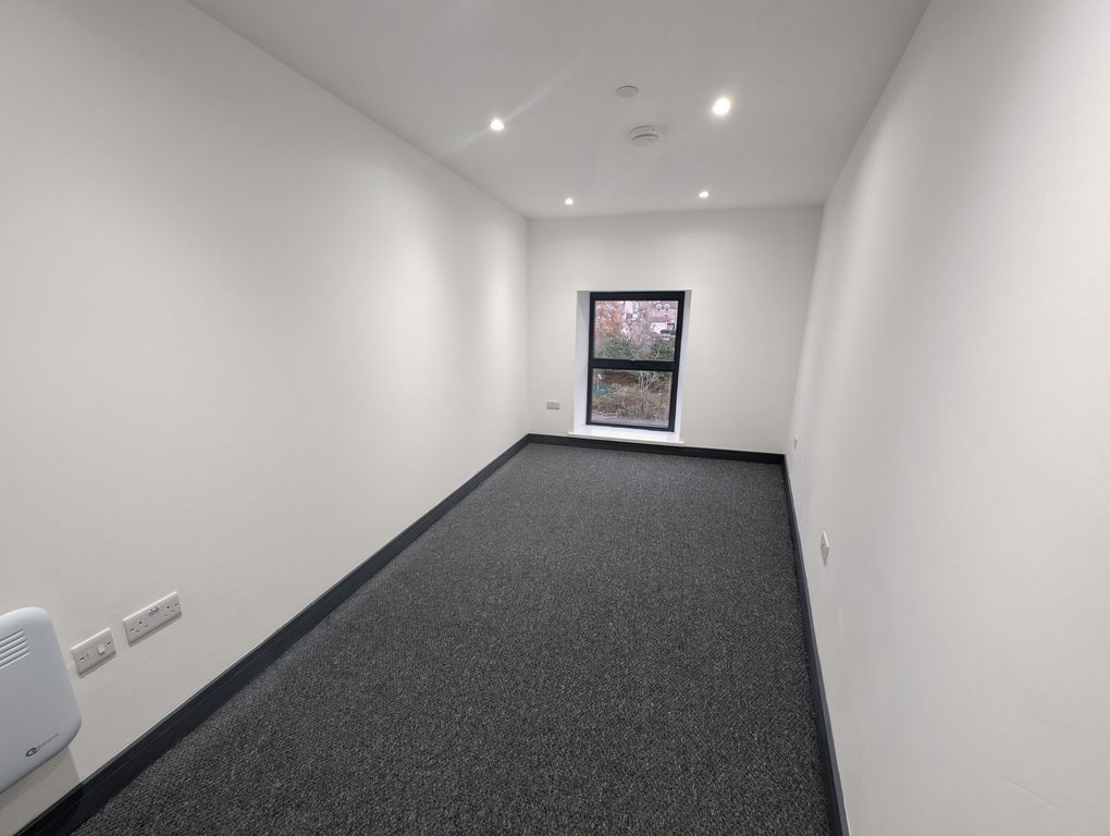 Additional image 6 of 1 bed flat to rentCommercial Street, Mountain Ash CF45