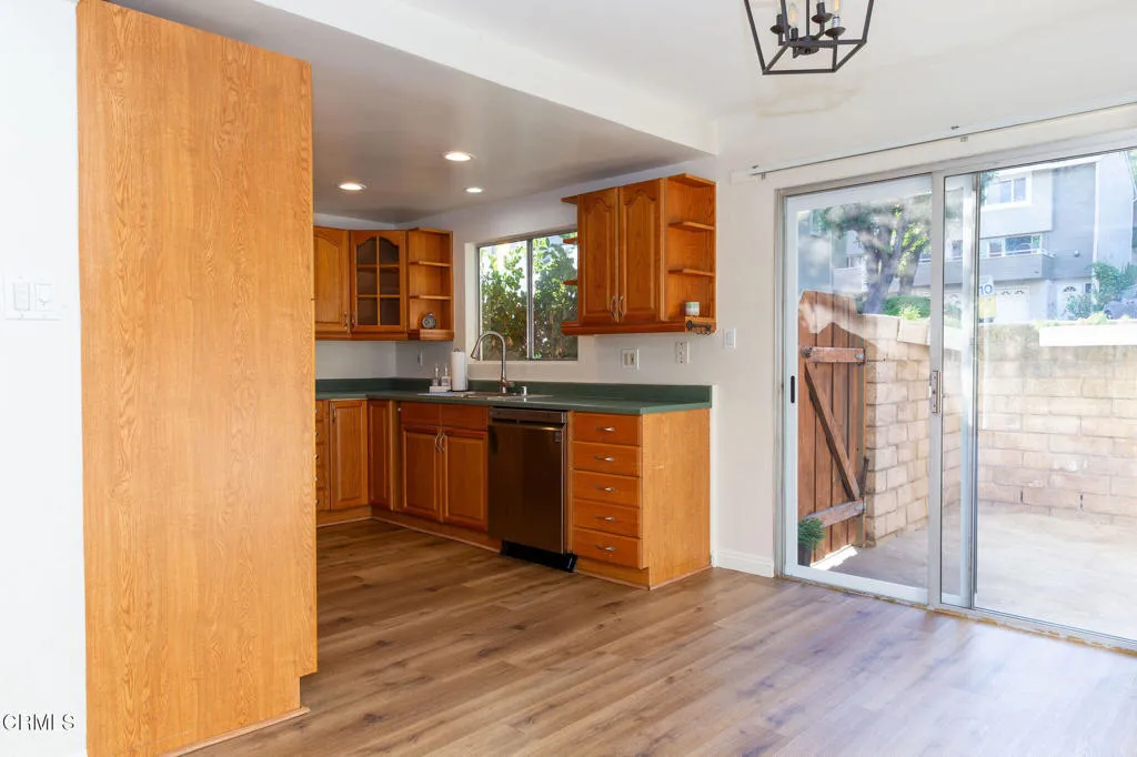 Additional image 8 of 741 Warwick Avenue, Thousand Oaks, CA 91360