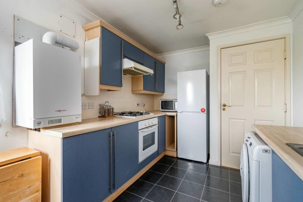 Additional image 7 of 2 Bed Flat, Saughton Mains Gardens, EH11, N1 7GU