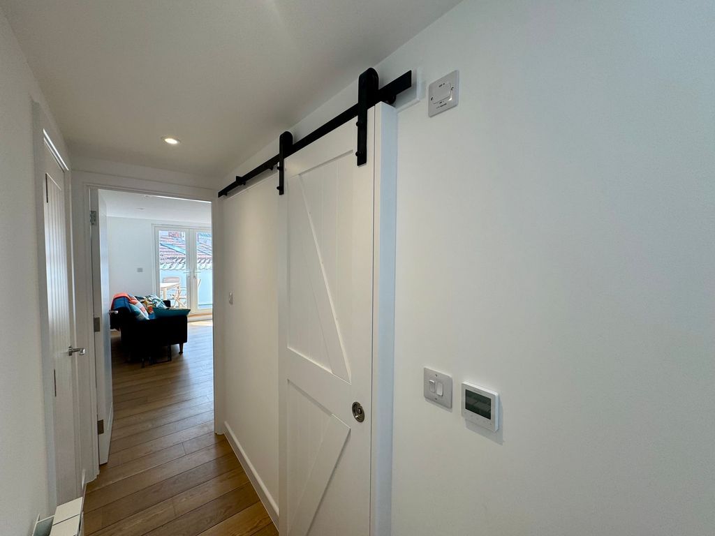Additional image 6 of 1 bed flat to rentLe Mont Cochon, St. Helier JE2