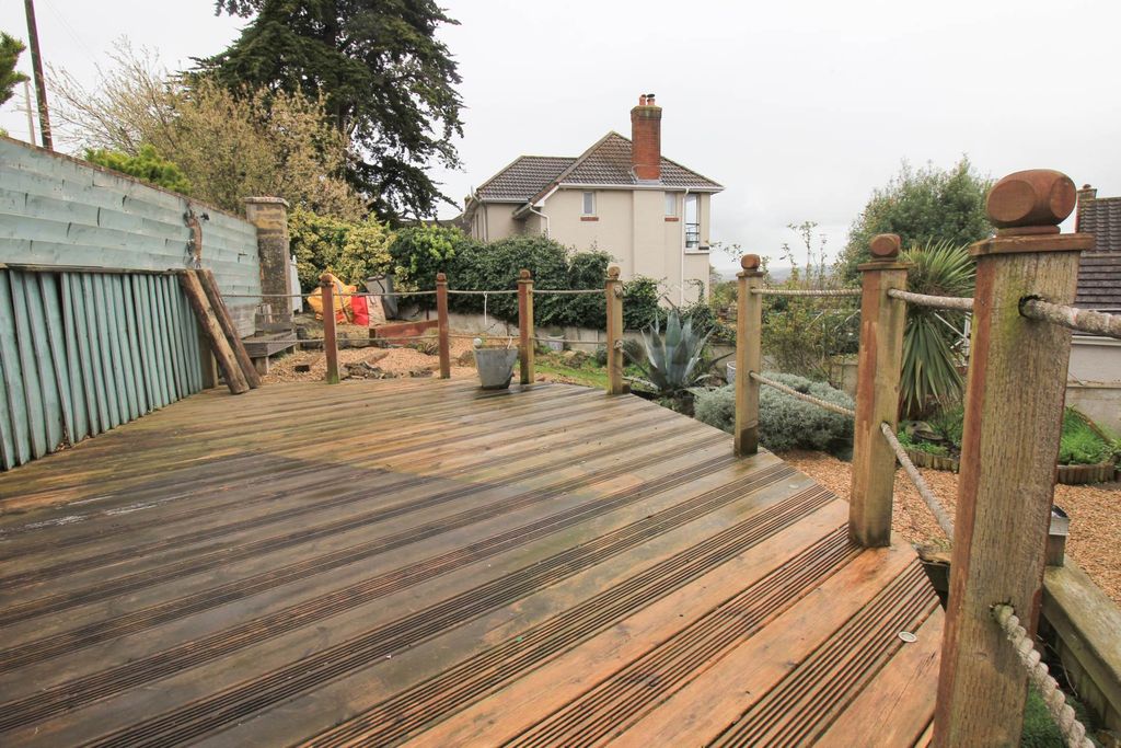 3 bed flat to rentSpring Hill, Weston-Super-Mare BS22 photo 4