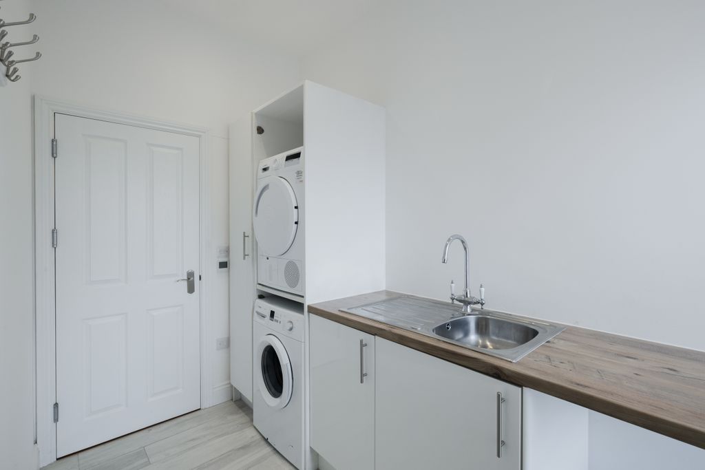 Additional image 19 of 2 bed flat to rentLa Route De La Trinite, St. Helier, Jersey JE2