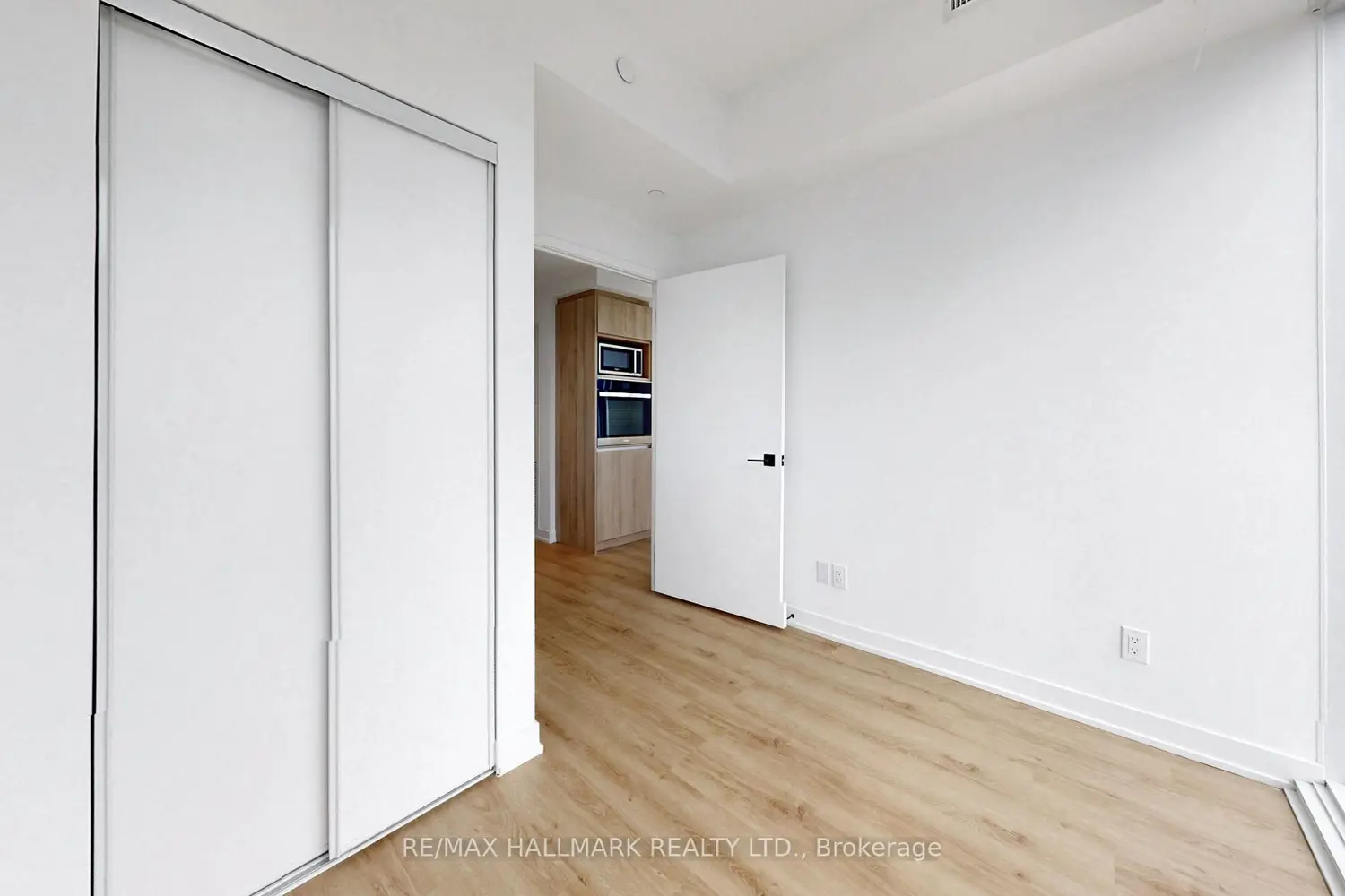 Additional image 13 of 319 Jarvis Street 3515