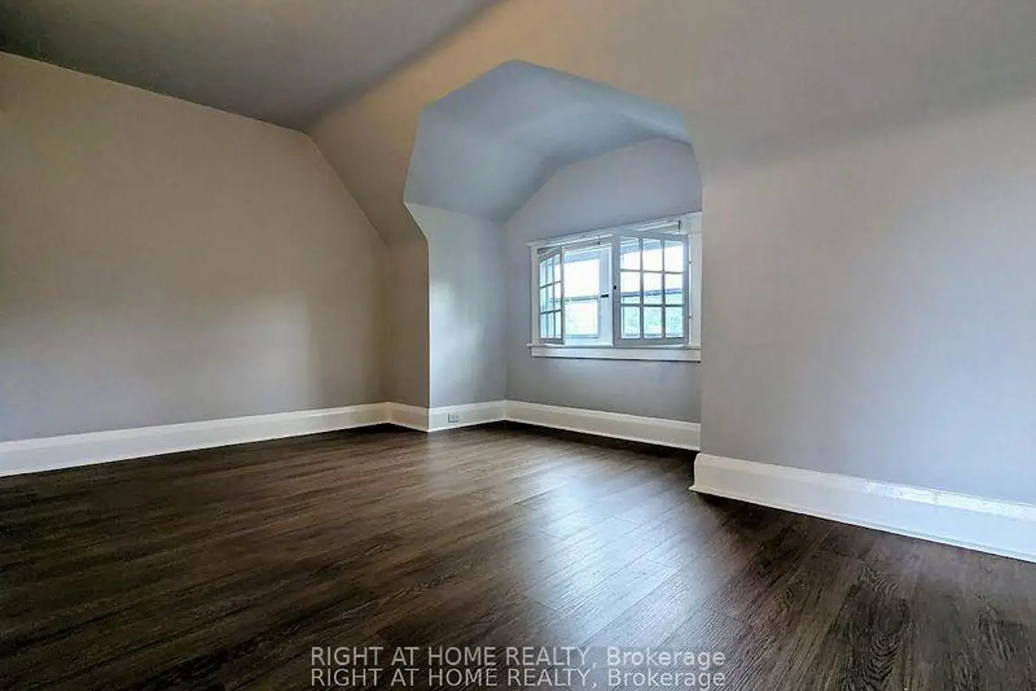 Additional image 9 of 239 Woodbine Avenue