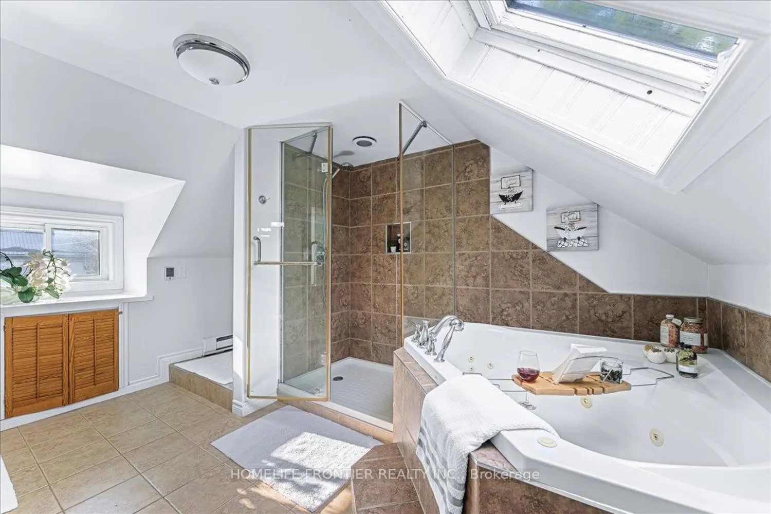 Additional image 11 of 6 Lakeview Park Road