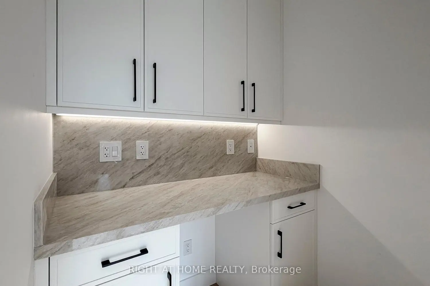 Additional image 4 of 19 Putney Road