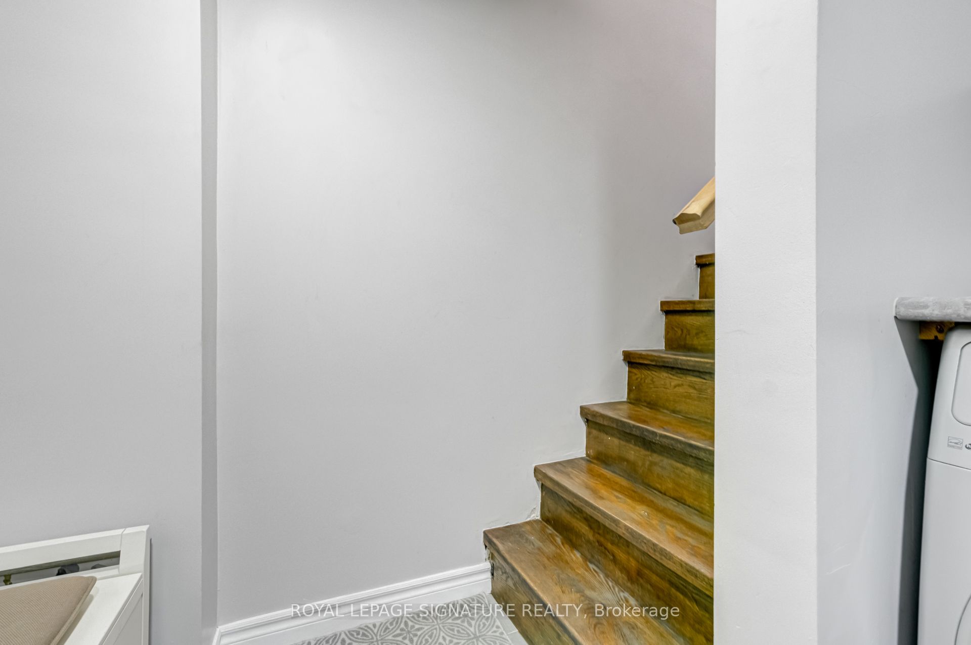 Additional image 6 of Bsmt-71 Daleside Crescent, Toronto, ON, M4A 2H7