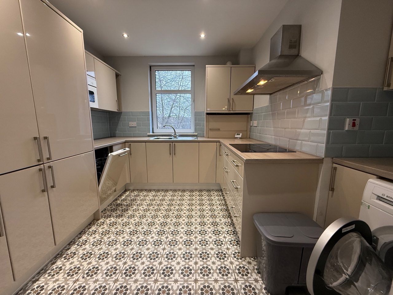 Additional image 9 of Room in a Shared Flat, Stonyhurst St, G22, N1 7GU