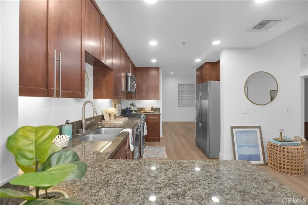 Additional image 68 of 300 E 4th St Unit 115, Long Beach, CA 90802