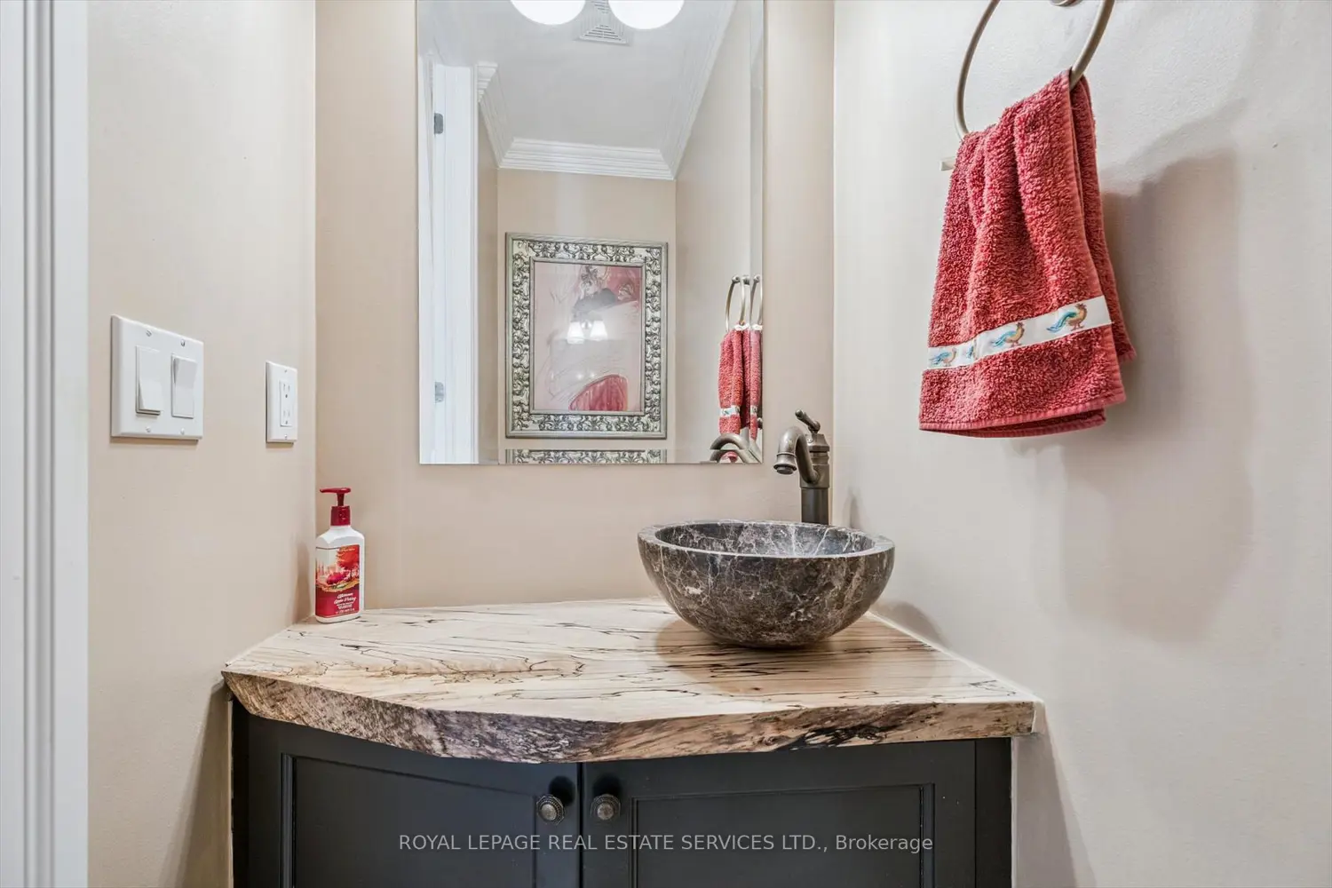 Additional image 11 of 2369 Ontario Street 26