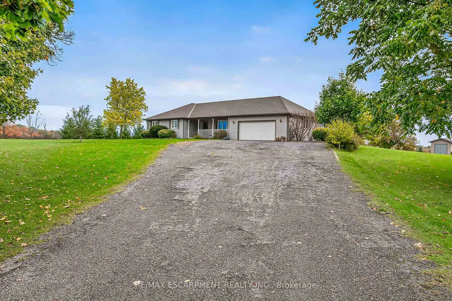 Additional image 3 of 2905 South Grimsby Road 6