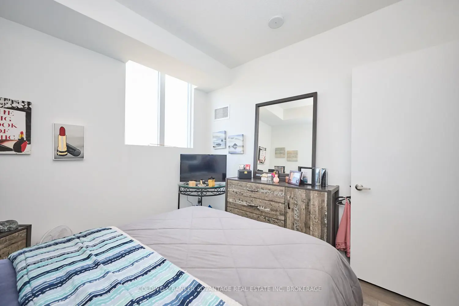 Additional image 12 of 550 North Service Road 610