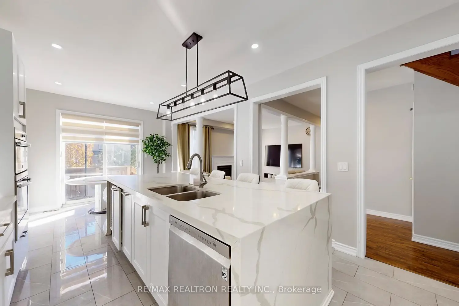 Additional image 7 of 145 Stonechurch Crescent