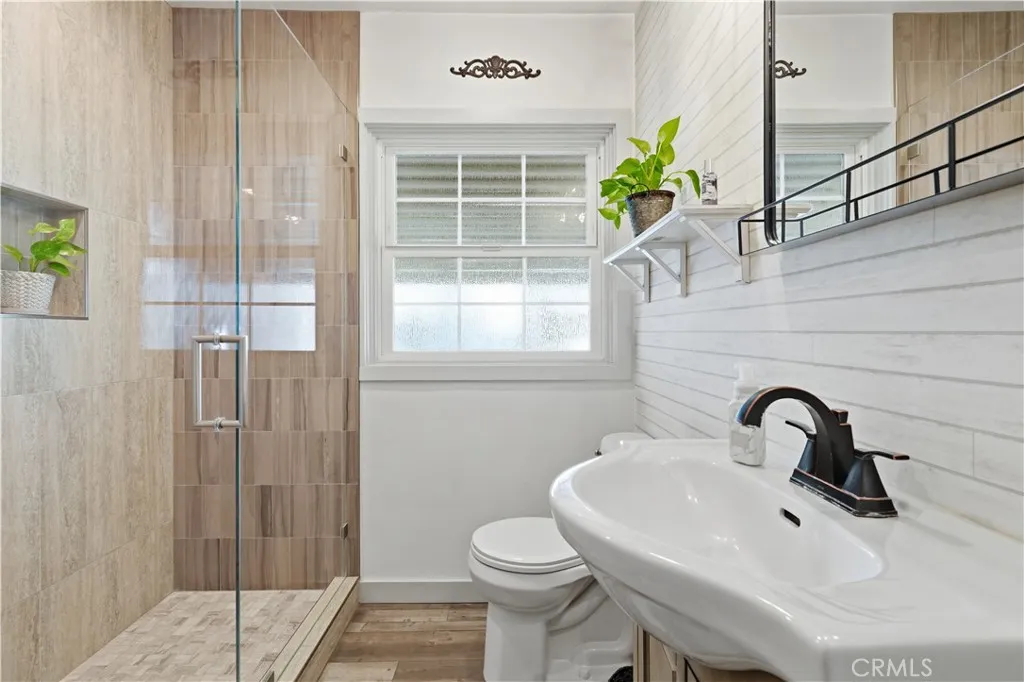 Additional image 80 of 5640 E Parkcrest St, Long Beach, CA 90808