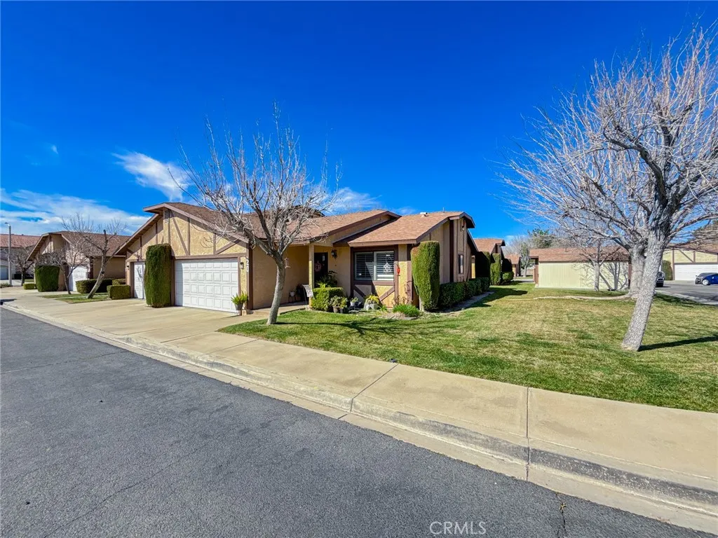 Additional image 8 of 43920 Bobby Jones Dr Unit 20, Lancaster, CA 93536