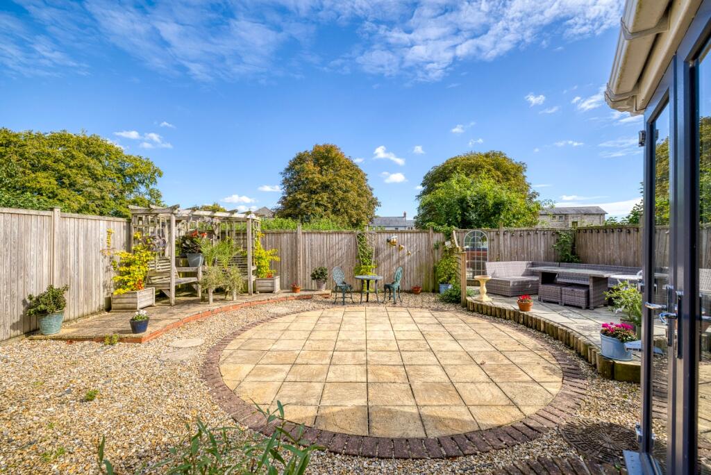 Additional image 23 of Quiet, tucked away location