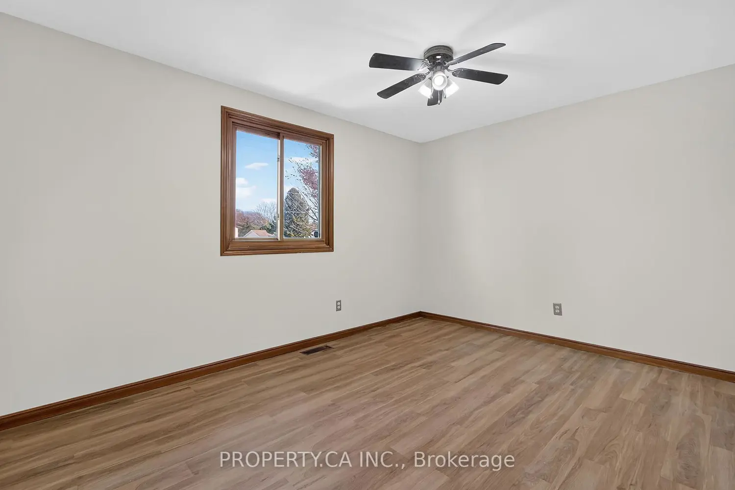 Additional image 4 of 194 Merritt Avenue