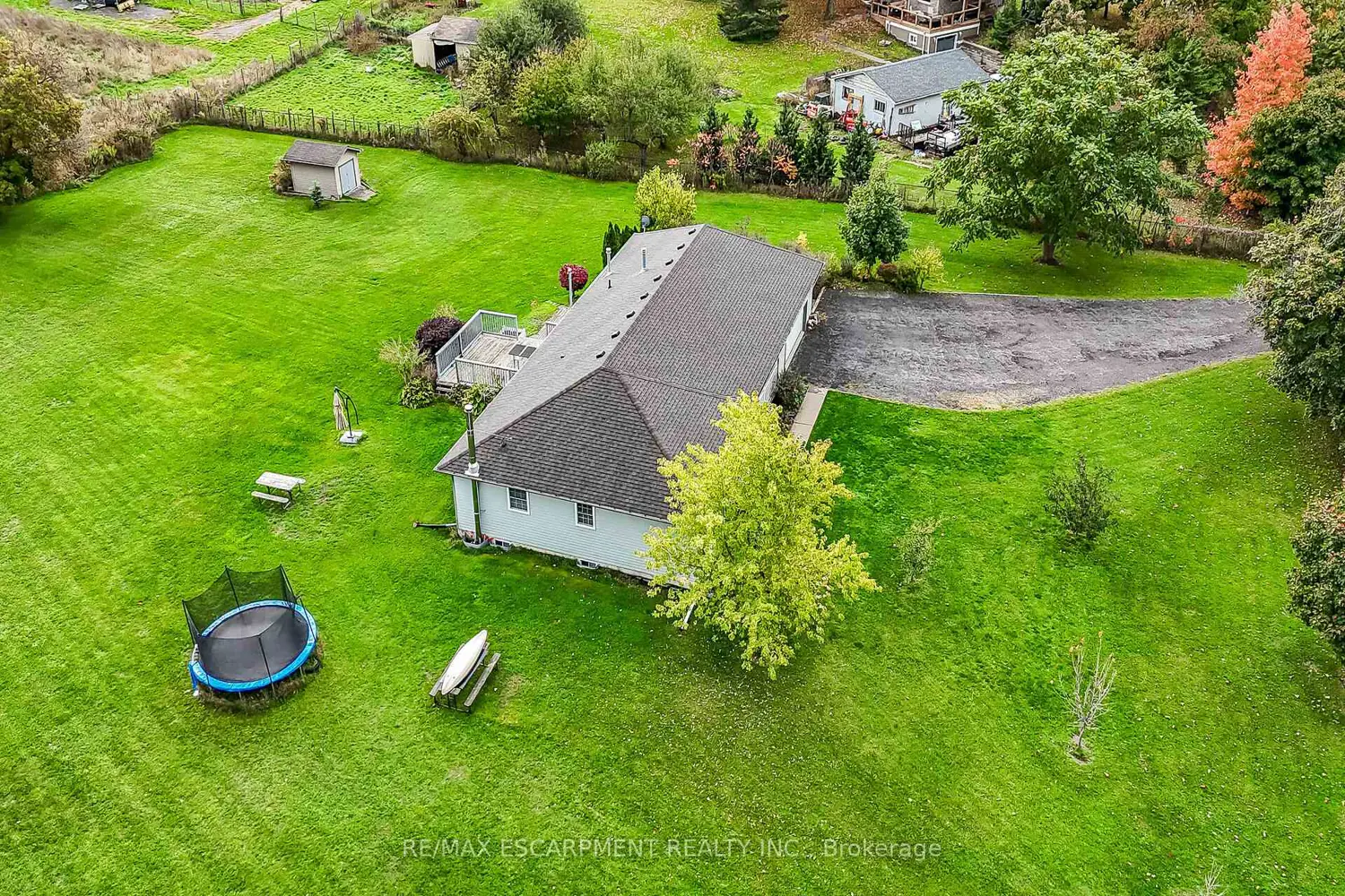 Additional image 15 of 2905 South Grimsby Road 6