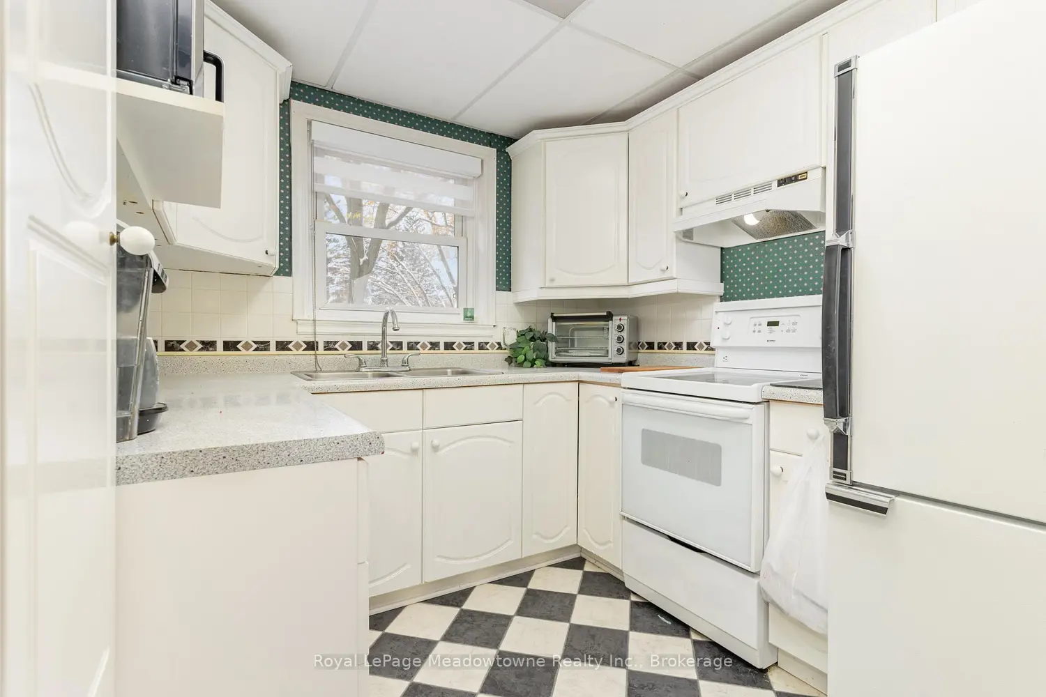 Additional image 6 of 2405 Lakeshore Road 10