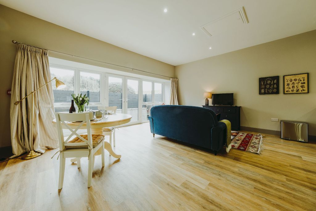 Additional image 2 of 1 bed cottage to rentClevedon Golf Club, Castle Road, Clevedon BS21