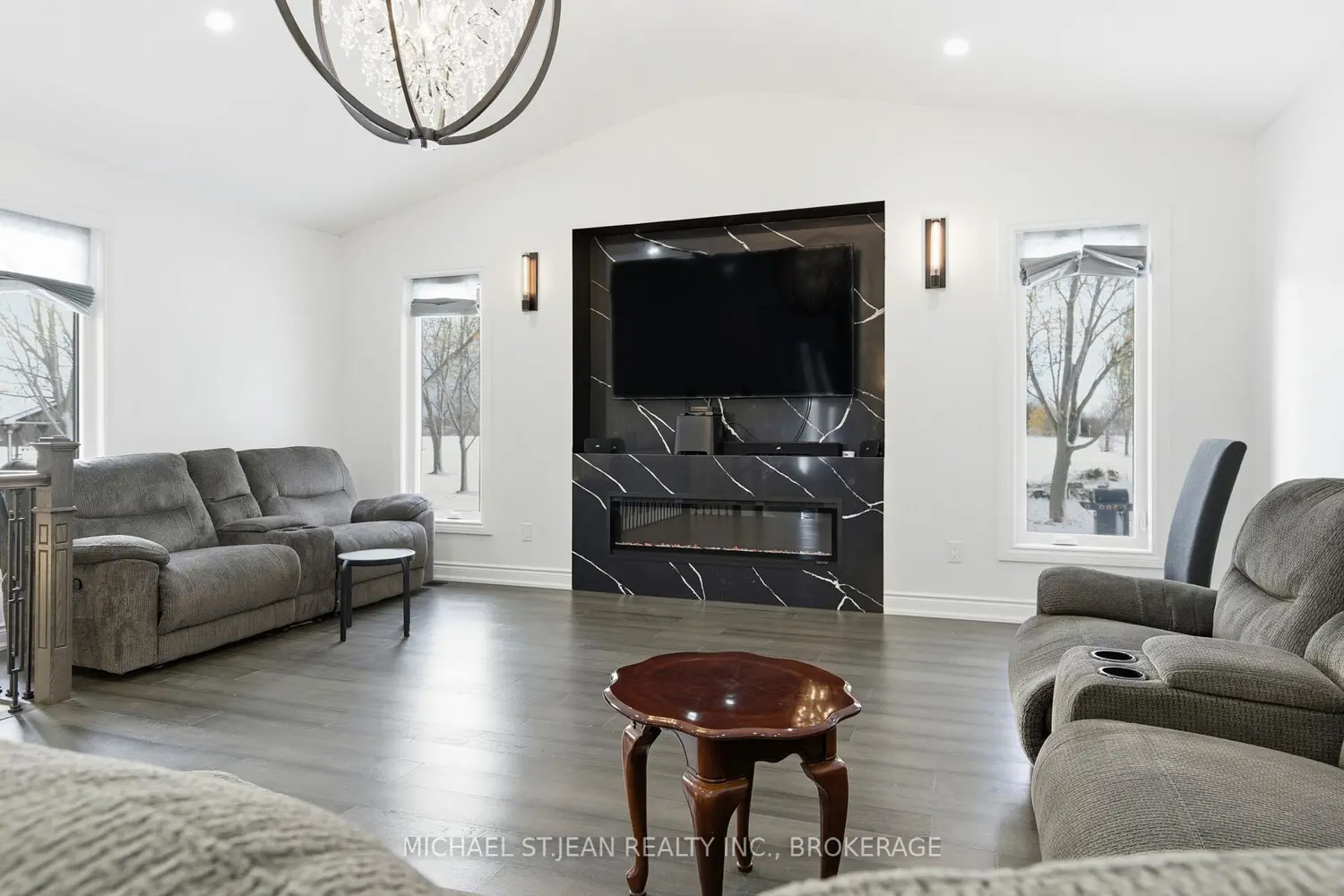 Additional image 3 of 1576 Woodburn Road