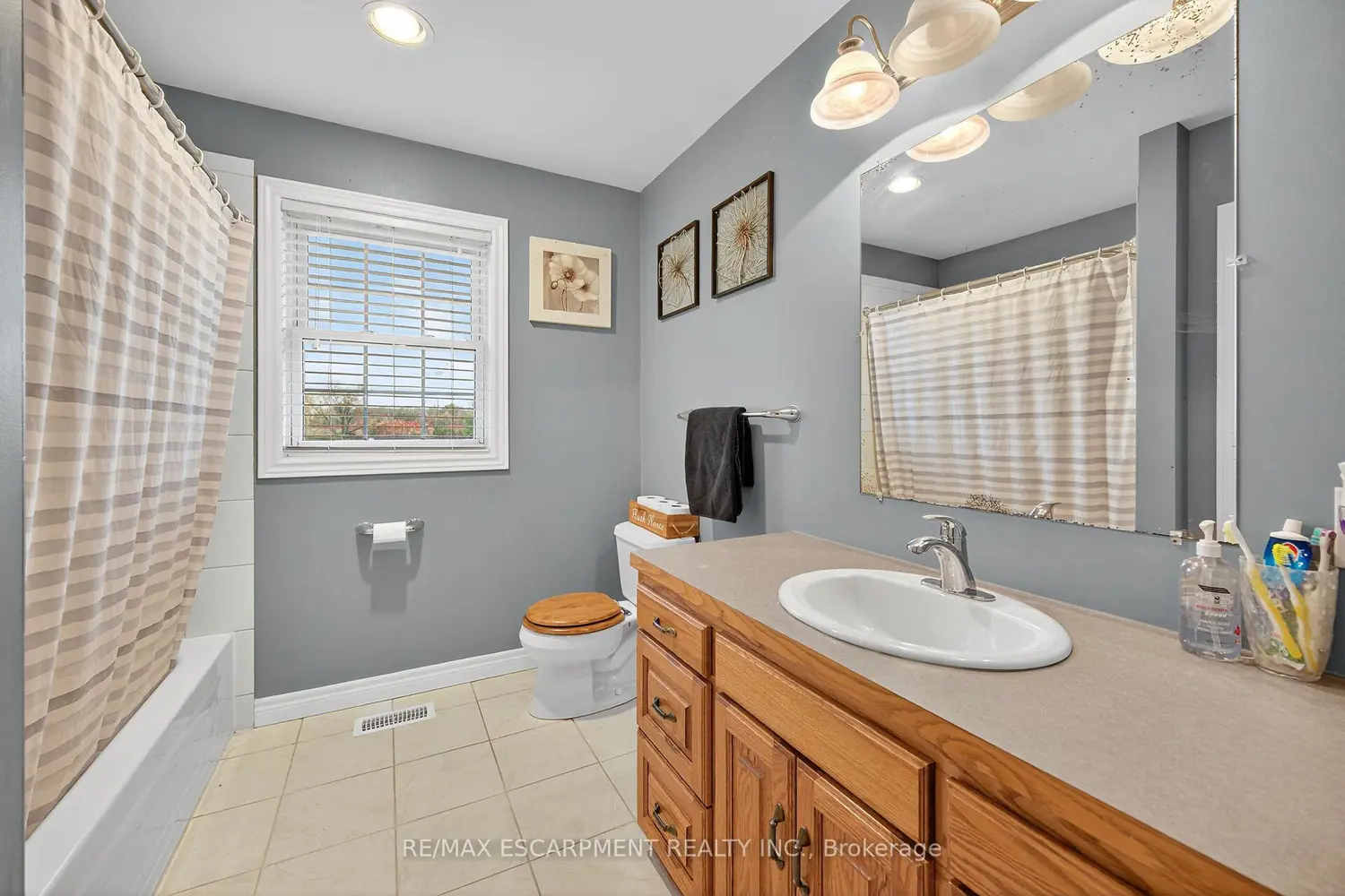 Additional image 11 of 2905 South Grimsby Road 6