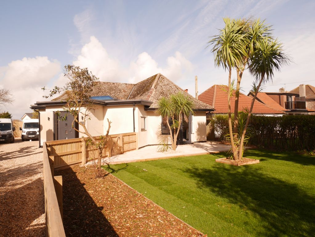 3 bed bungalow to rentCrooks Lane, Kewstoke, Weston Super Mare BS22