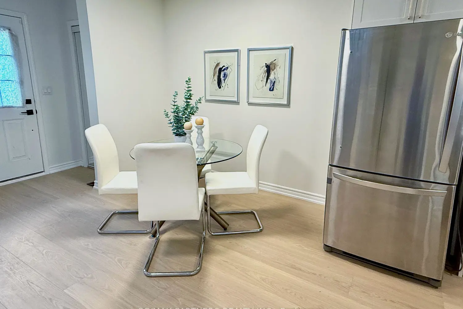 Additional image 8 of 516 Bur Oak Avenue