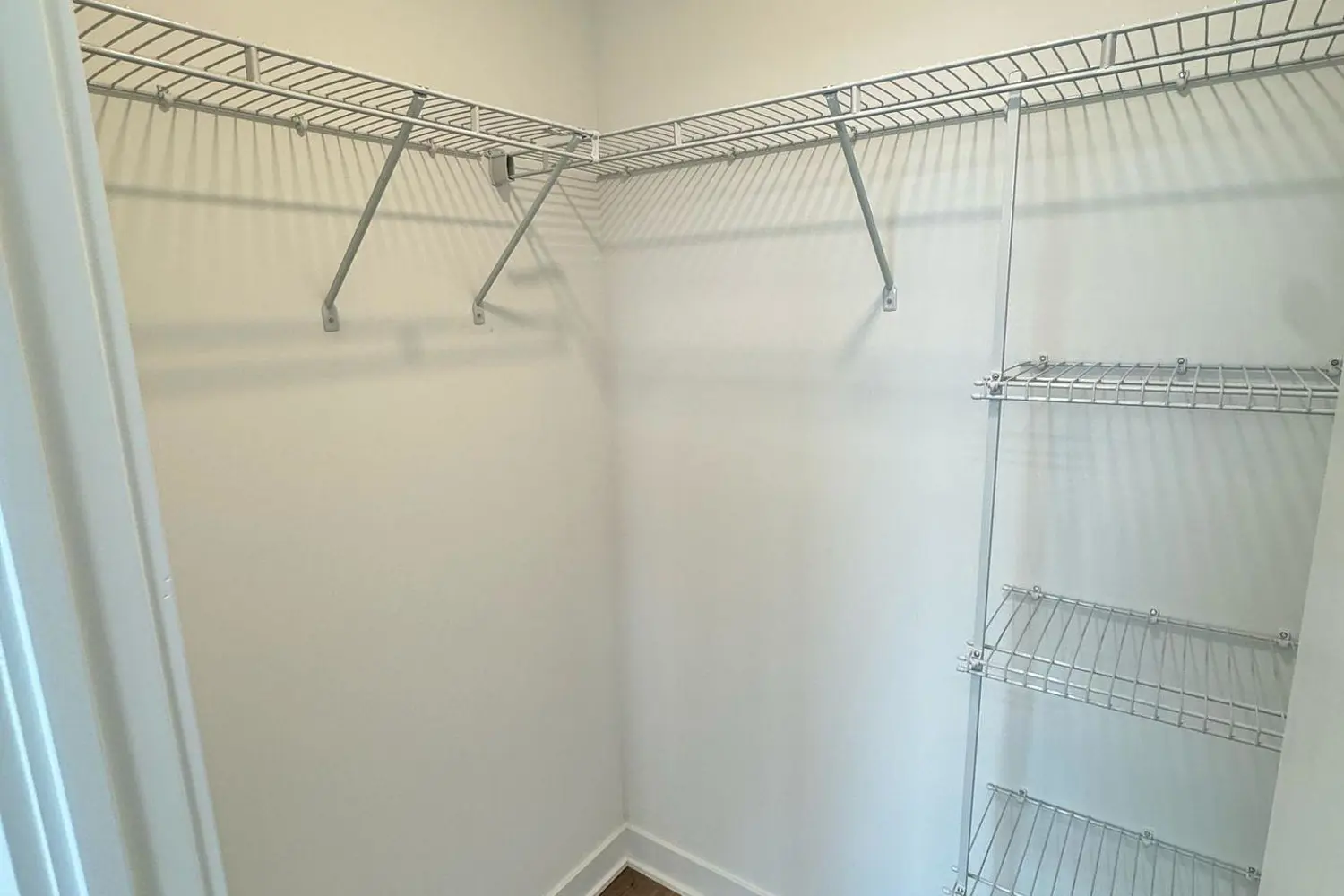 Additional image 5 of 2782 Barton Street 1219